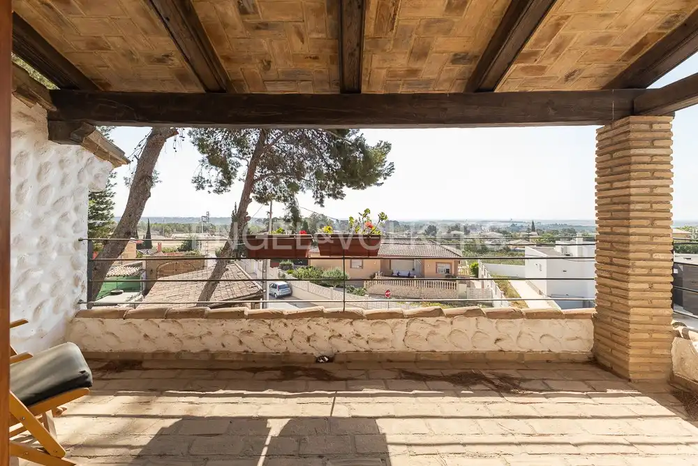 Terraza de Casa o chalet de alquiler en Manises con Aire acondicionado, Calefacción y Jardín privado