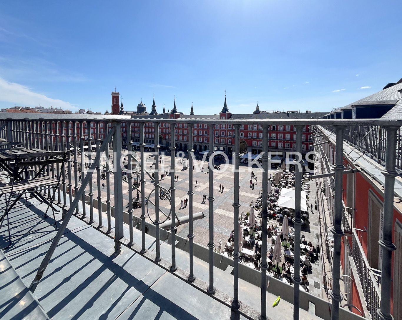 Exterior view of Attic for rent in  Madrid Capital  with Air Conditioner, Heating and Terrace