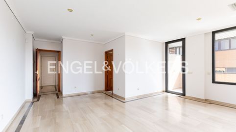 Photo 4 of Flat for rent in Calle de Henri Dunant, Nueva España, Madrid Capital