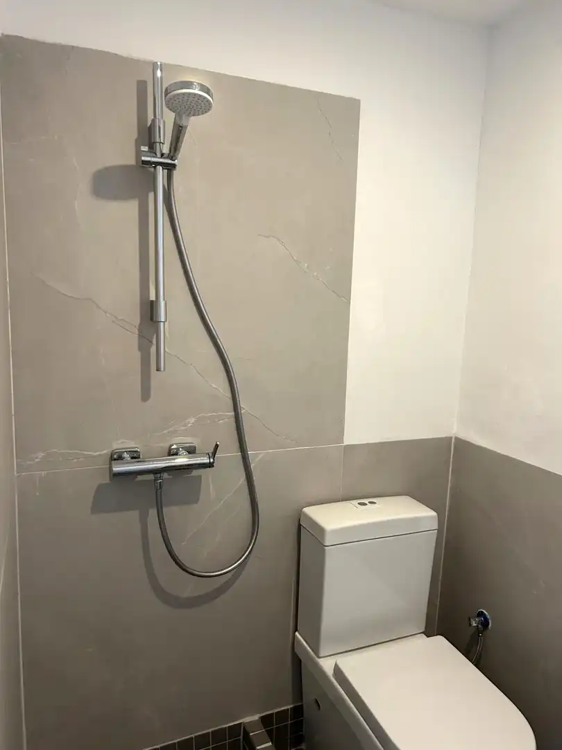 Baño de Piso en venta en Barbate con Aire acondicionado y Balcón