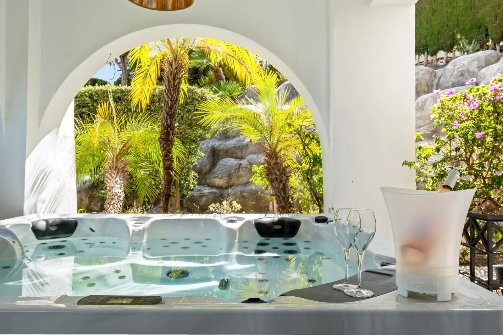 Piso con piscina en venta en Río Real - Los Monteros