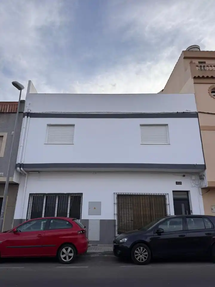 Casa en venda a Calle Mimosas