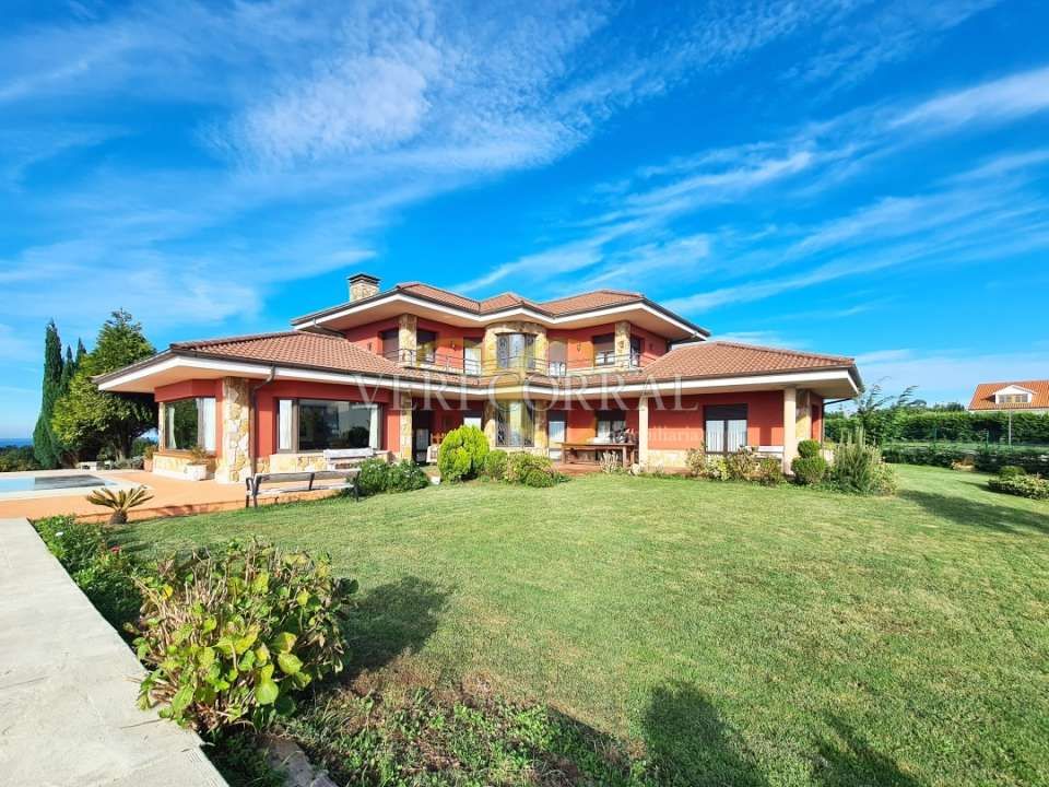 Casa o xalet en venda a Camino de los Alisos, Somió