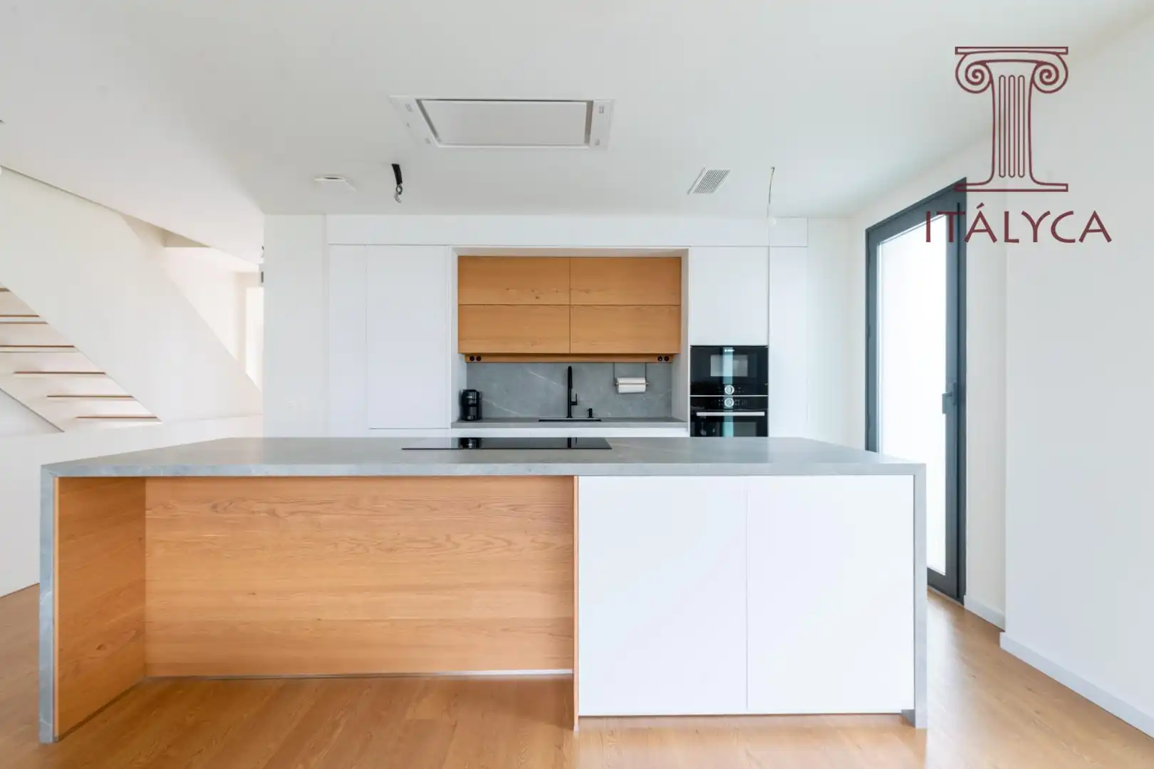 Kitchen of Detached homes for sale in Mairena del Aljarafe  with Heating, Private garden and Terrace