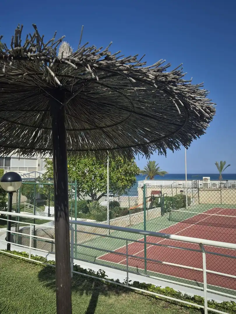 Vista exterior de Pis de lloguer en El Campello amb Jardí privat, Parquet i Terrassa