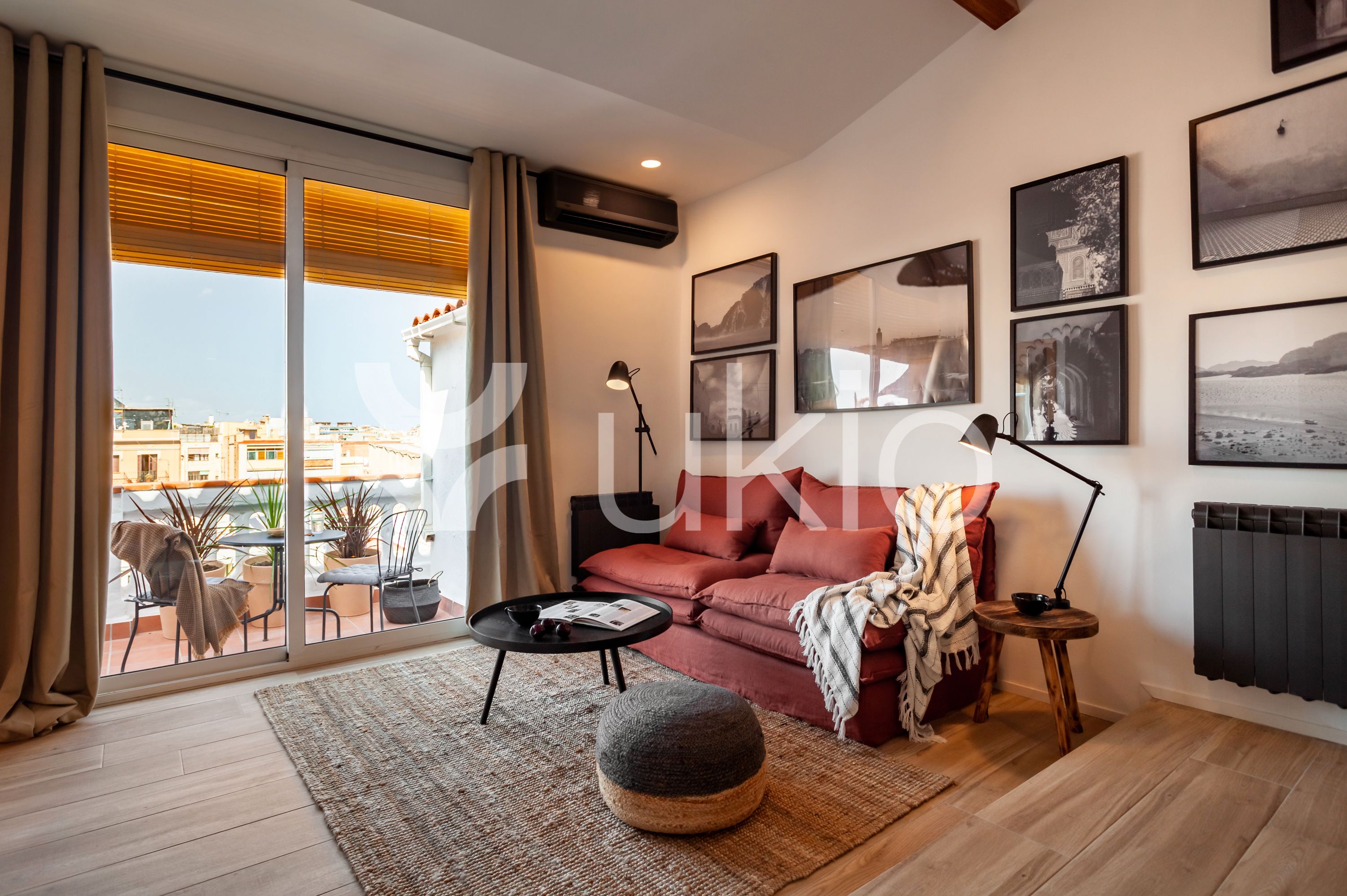 Sala d'estar de Apartament de lloguer en  Barcelona Capital amb Aire condicionat, Calefacció i Terrassa
