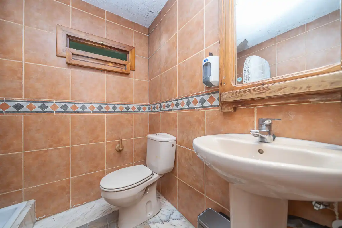 Baño de Casa adosada en venta en Torrelodones con Aire acondicionado, Calefacción y Jardín privado