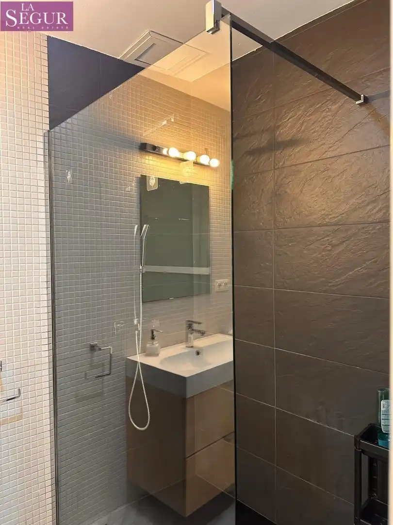 Bany de Apartament en venda en Cádiz