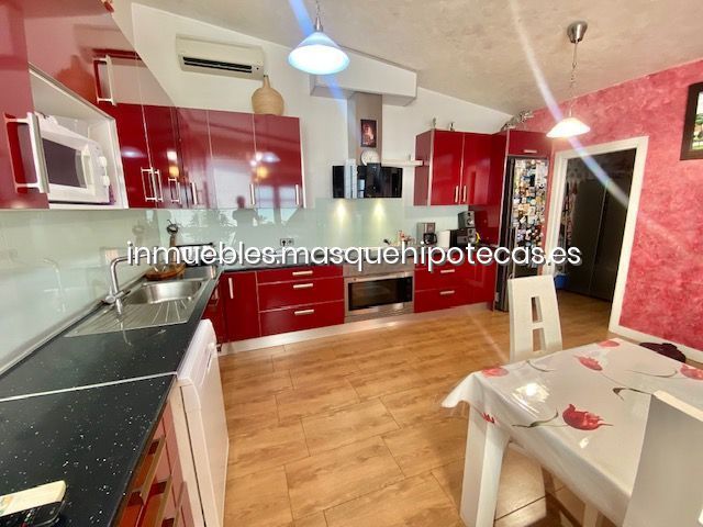 Cocina de Casa o chalet en venta en Carranque con Aire acondicionado, Jardín privado y Trastero