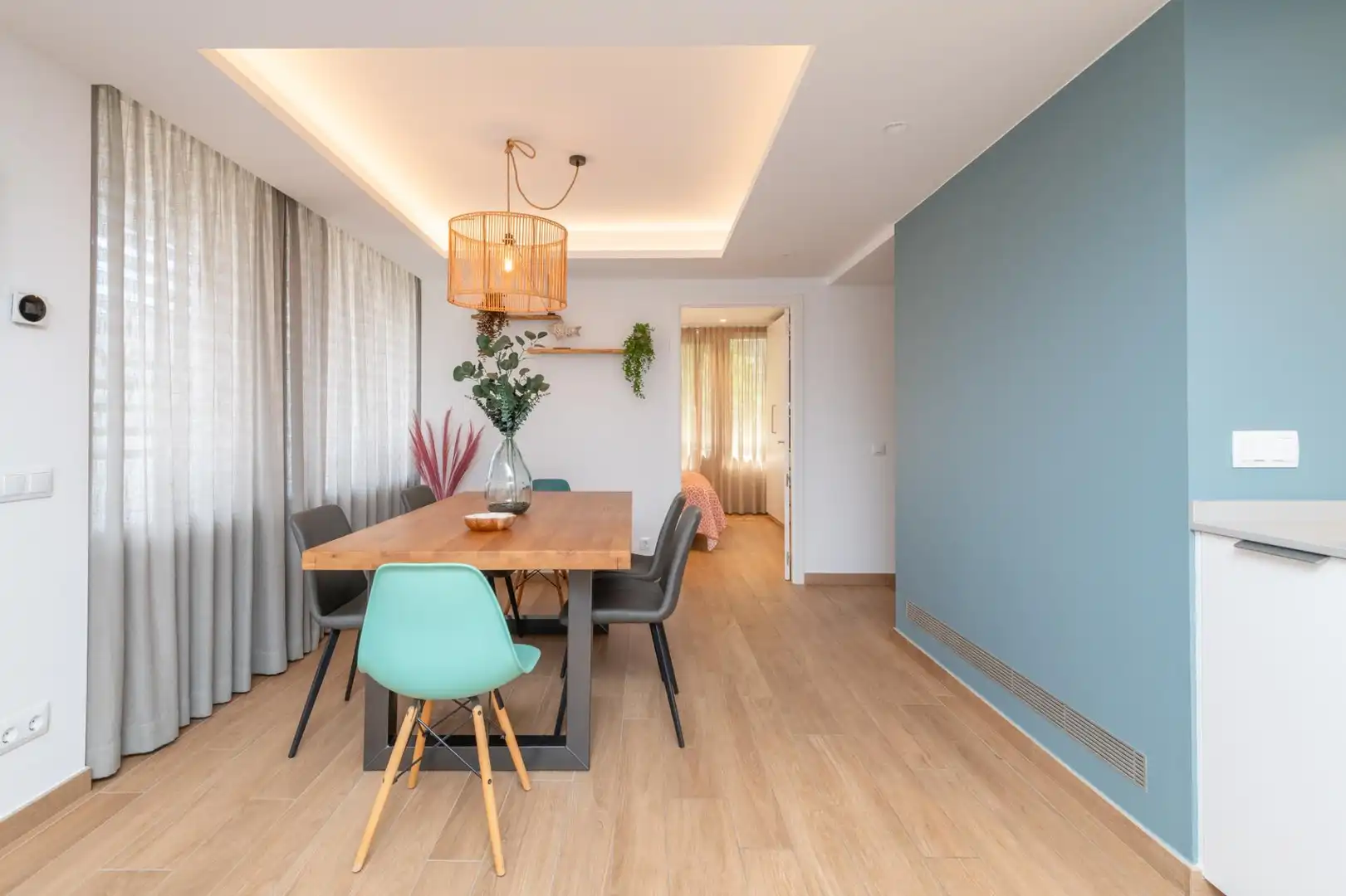 Dining room of Flat for rent in Girona  with Air Conditioner, Heating and Furnished