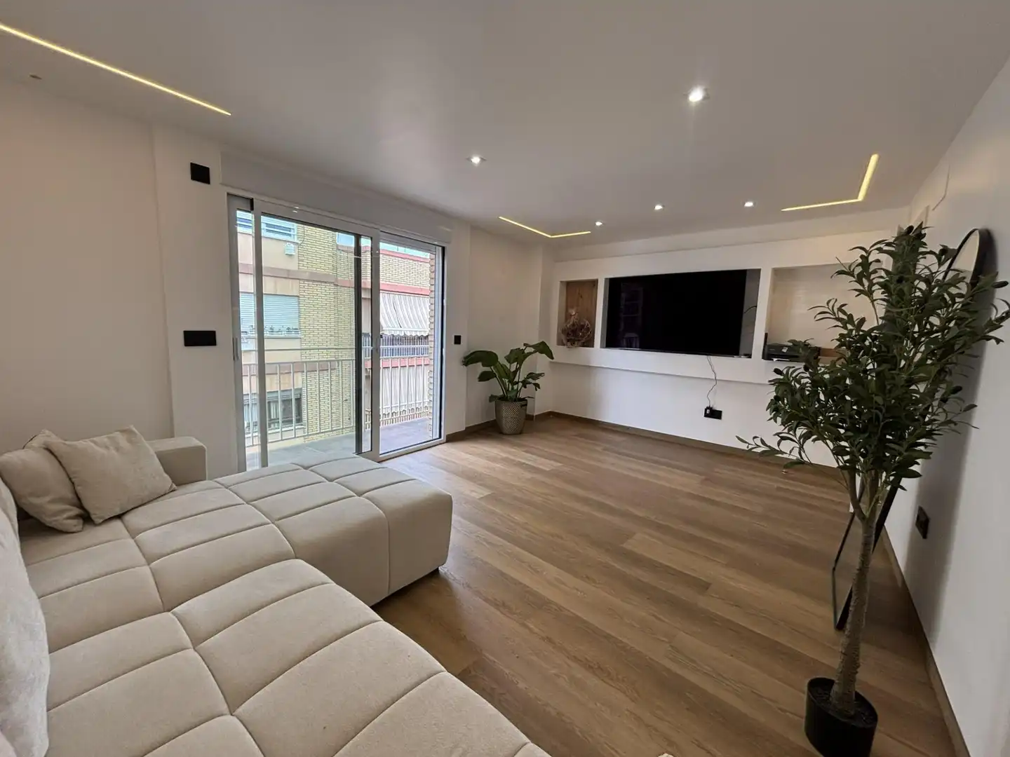 Sala d'estar de Pis en venda en Aldaia amb Aire condicionat i Balcó