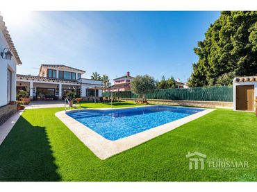 Casa con piscina in vendita a Calle Baden-Powell 1