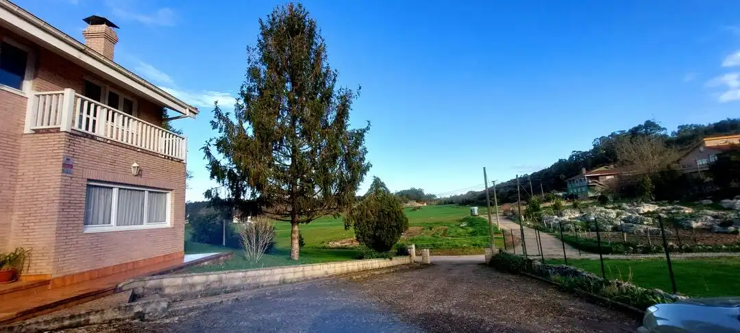 Außenansicht von Haus oder Chalet zum Verkauf in Camargo mit Heizung