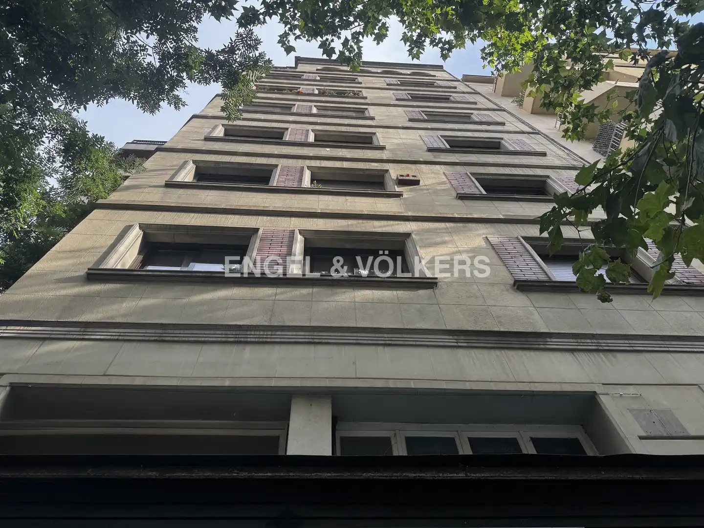 Außenansicht von Gebäude zum Verkauf in Barcelona