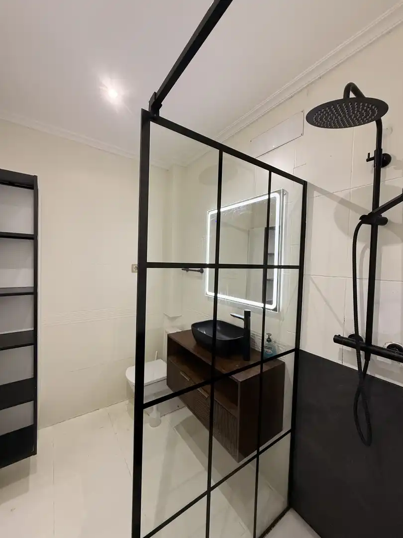 Bathroom of Flat for sale in Bilbao   with Balcony