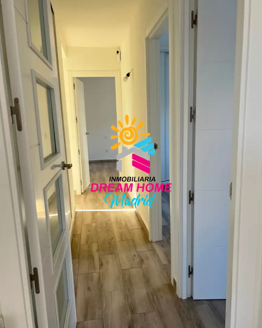 Vista exterior de Casa o chalet en venta en Madrid con Jardín privado