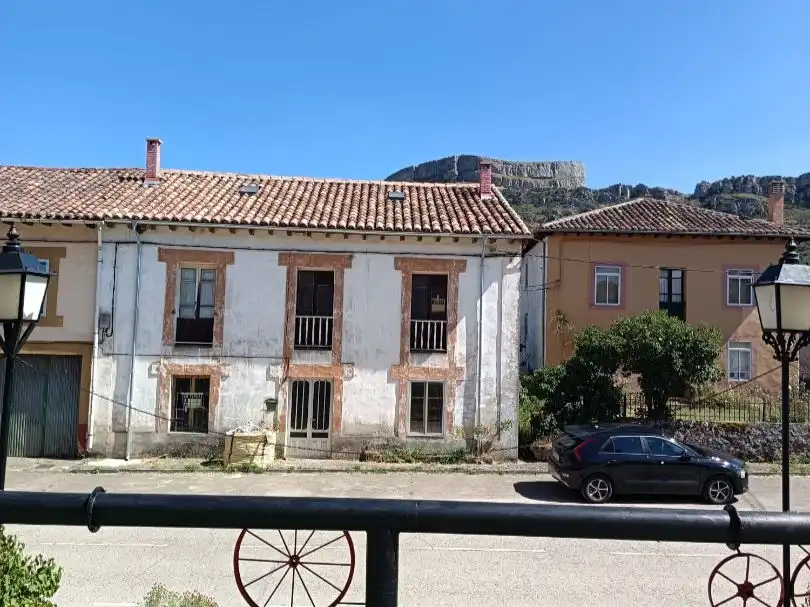 Casa rústica amb jardí en venda a Calle Arriba 8, imagen 2