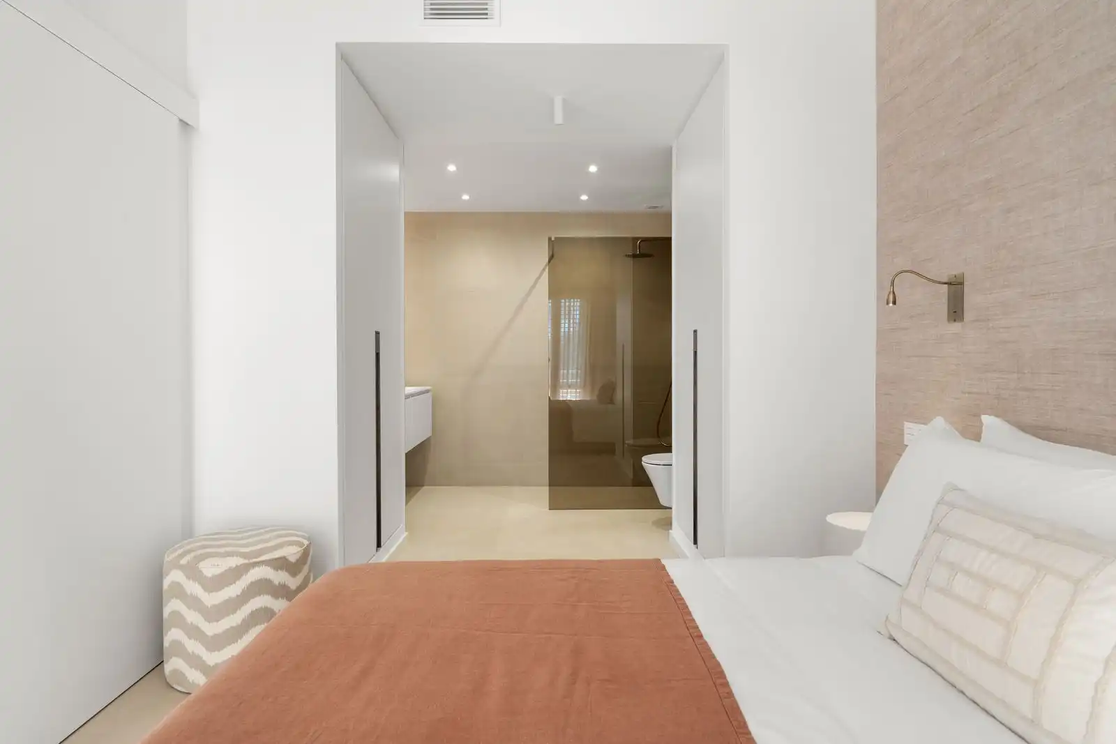 Habitación de Apartamento en venta en Marbella con Terraza, Trastero y Amueblado