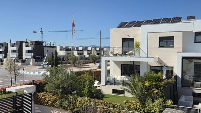 Casa adosada en Alquiler en Calle FEDERICO GRAVINA en Cortijo Sur