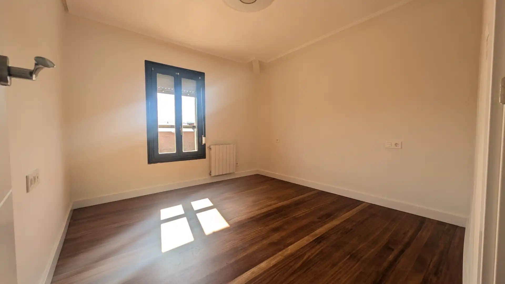 Flat with terrace for sale in Las Arenas, imagen 6