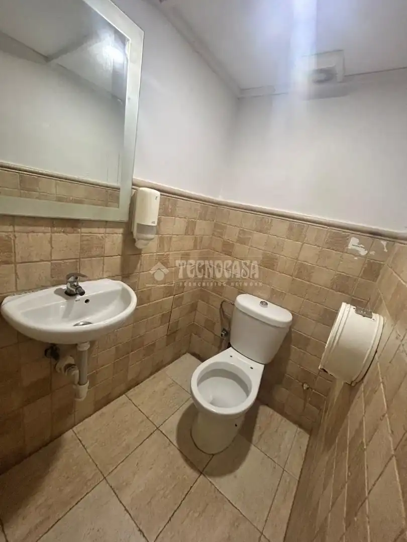 Business premises for sale in Barrio las Almenas, imagen 10