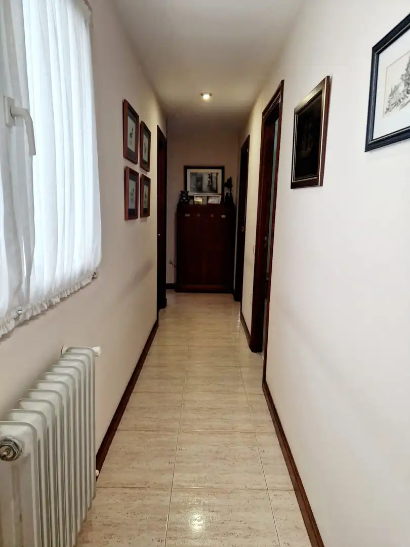 Piso en venta en Avilés con Calefacción, Parquet y Terraza