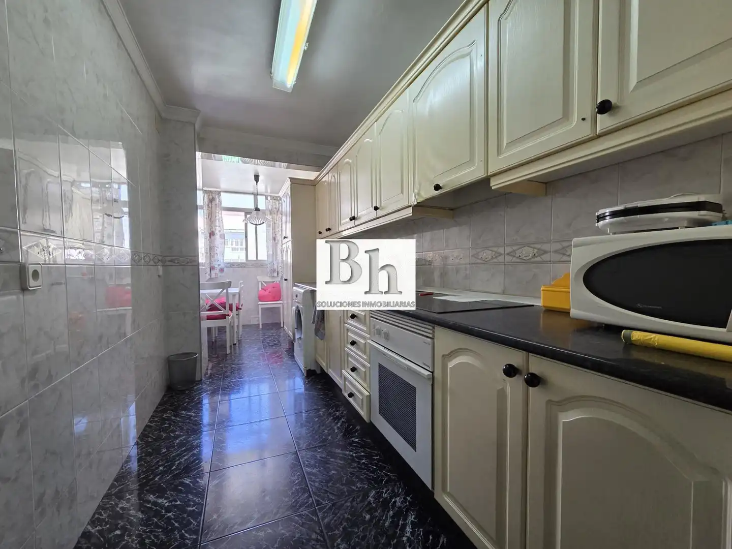 Cocina de Piso de alquiler en Málaga con Terraza y Amueblado