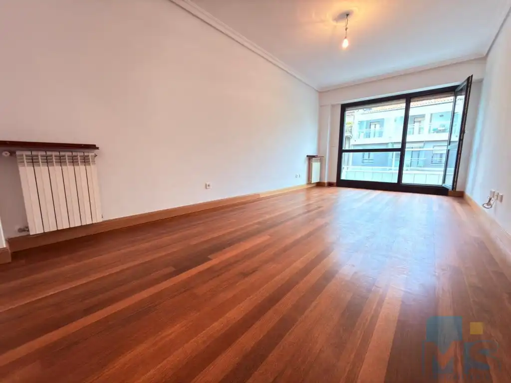 Exterior view of Flat for sale in Donostia - San Sebastián   with Balcony