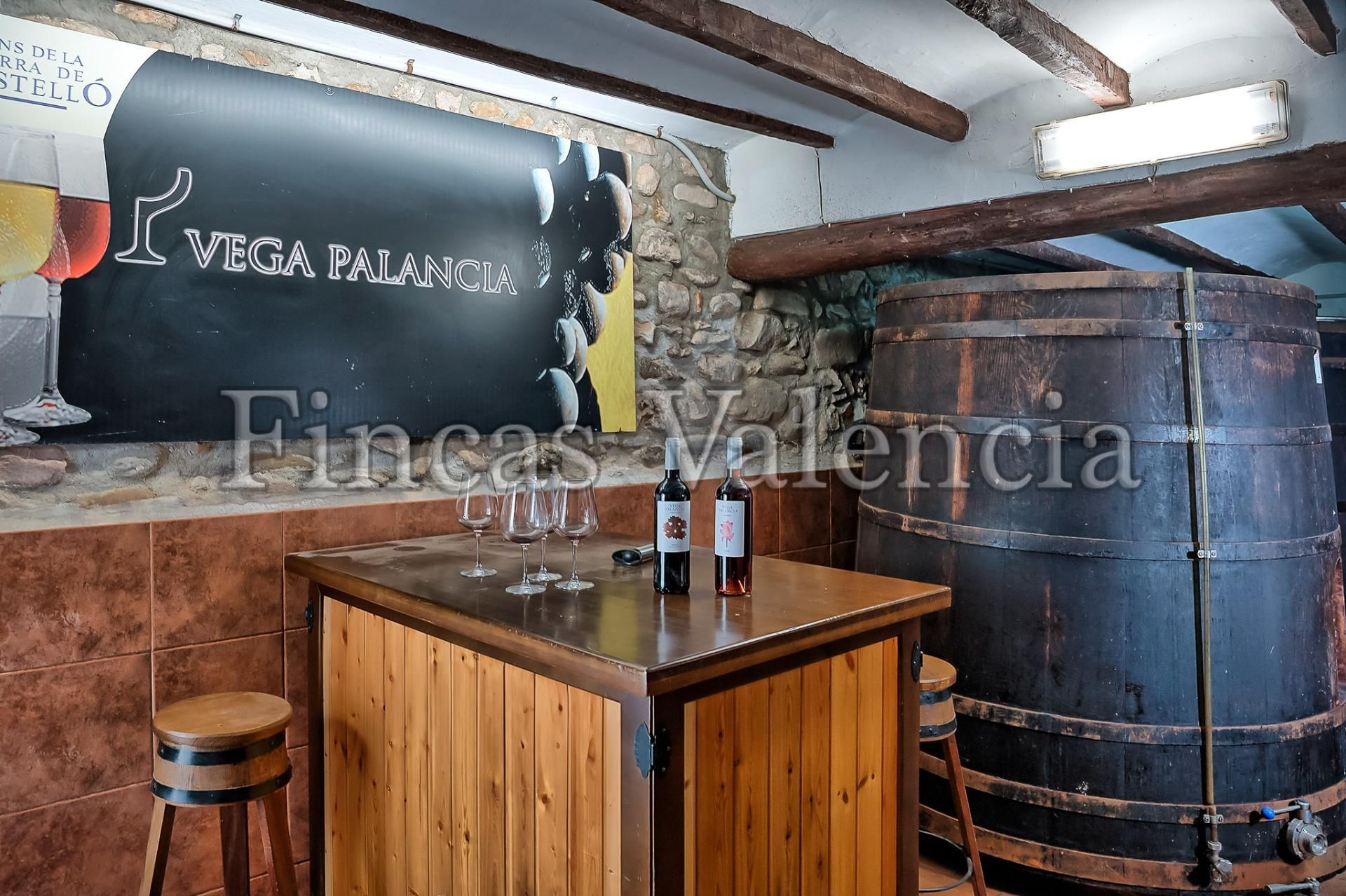 Premises for sale in Azuébar