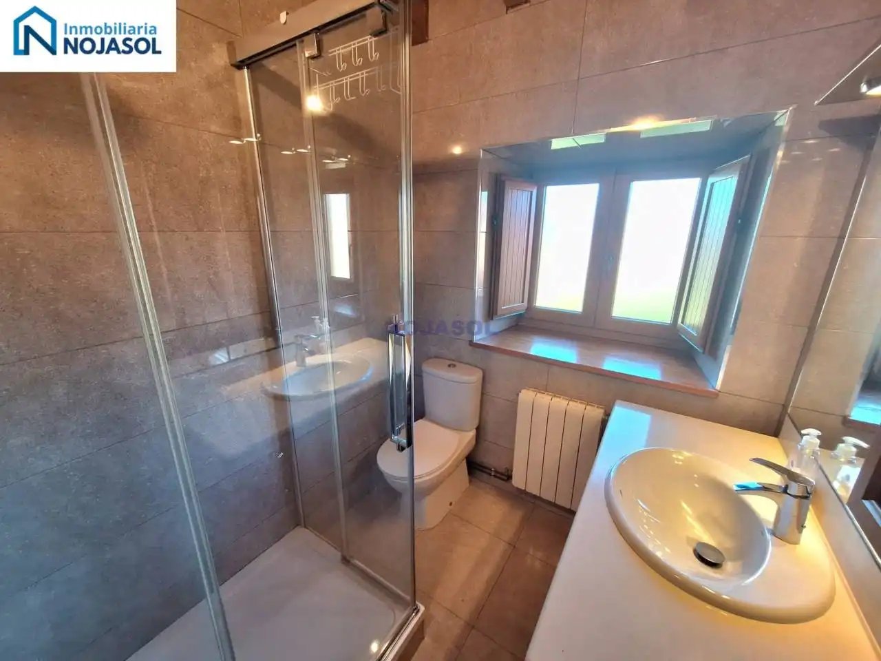 Baño de Casa o chalet de alquiler en Noja con Calefacción, Jardín privado y Terraza