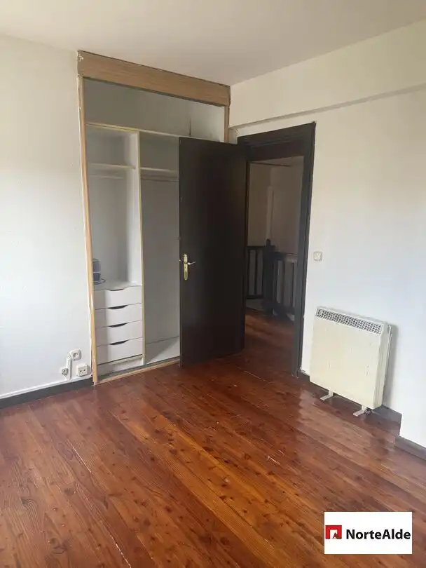Bedroom of Duplexes for sale in Getxo   with Air Conditioner and Heating