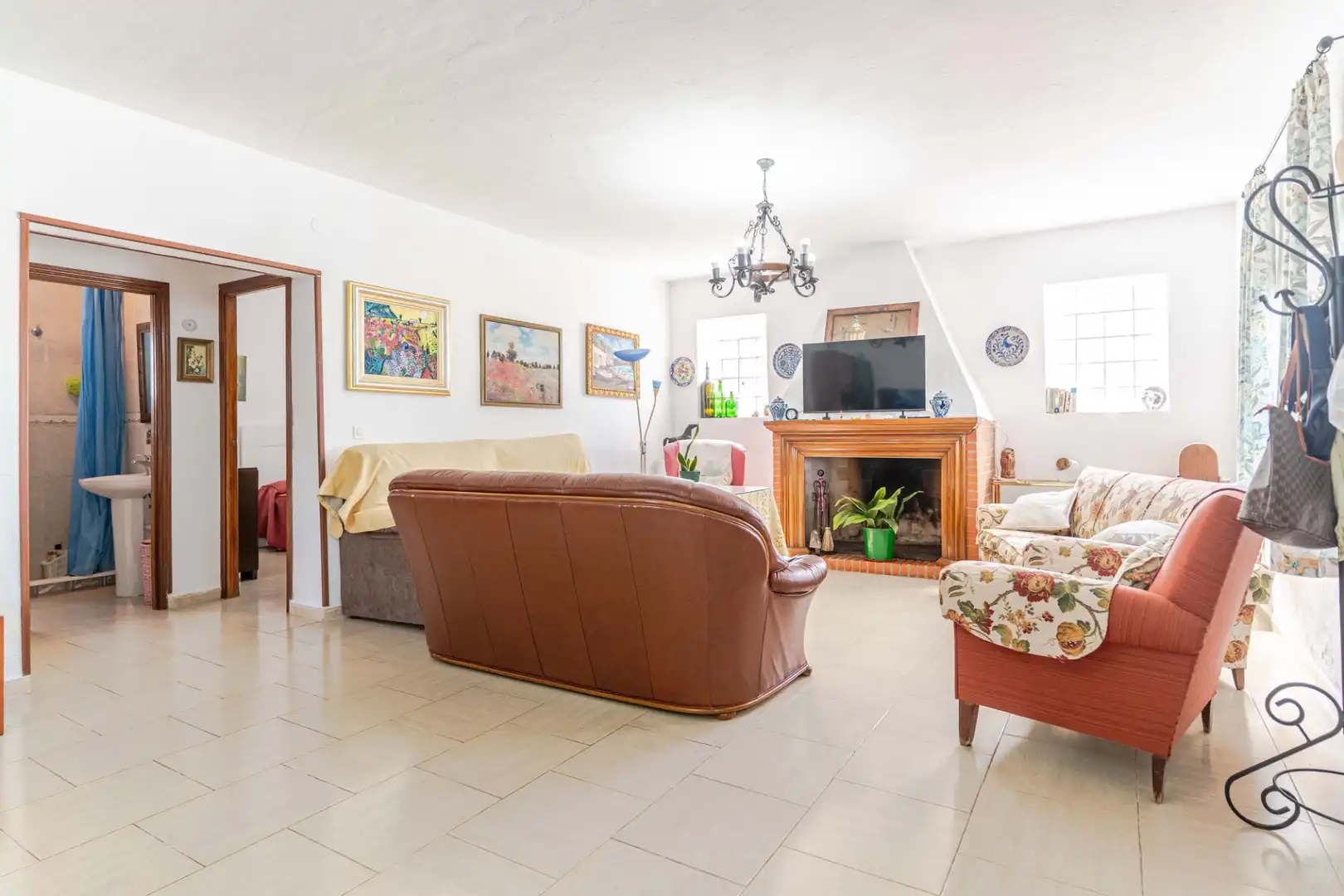 Sala de estar de Finca rústica en venta en Motril con Calefacción, Jardín privado y Terraza
