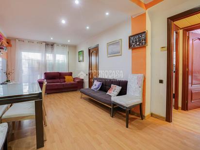 Living room of Flat for sale in Rubí  with Air Conditioner, Heating and Balcony