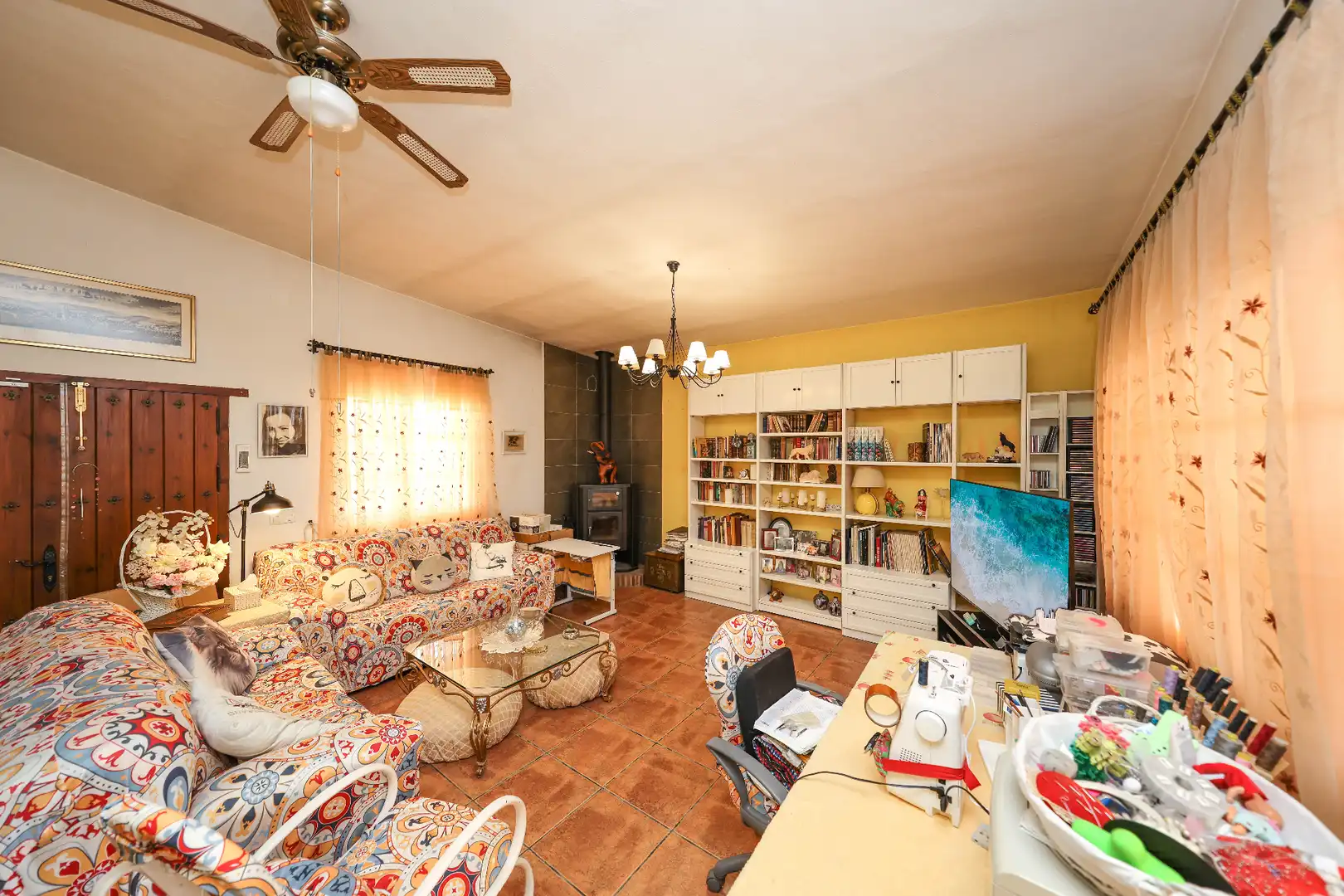 Sala d'estar de Casa o xalet en venda en Cártama amb Aire condicionat i Jardí privat
