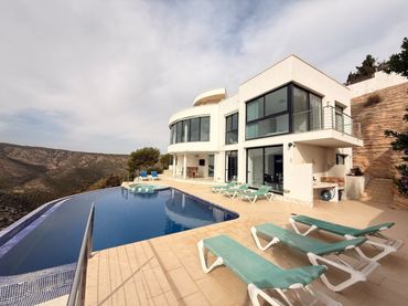 Villa con piscina in vendita a Centro ciudad