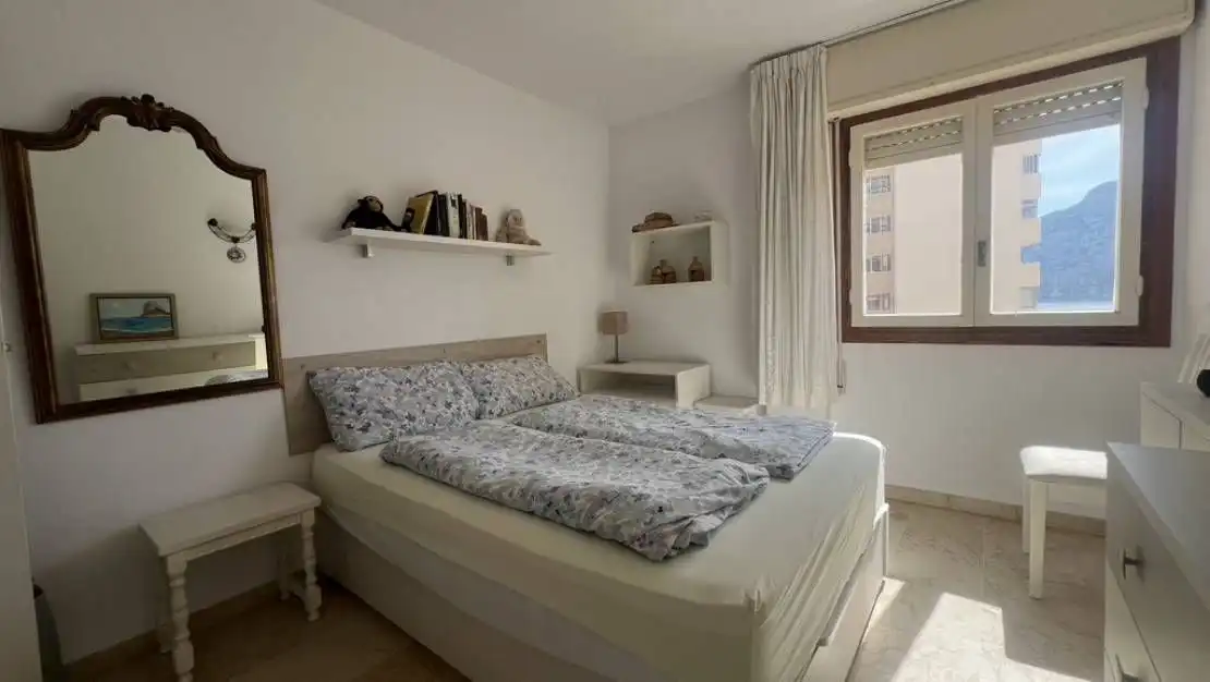 Dormitori de Apartament en venda en Calpe / Calp amb Aire condicionat i Terrassa