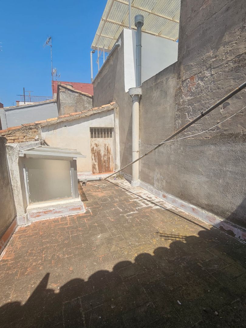 Vista exterior de Casa adosada en venda en Vila-real amb Terrassa