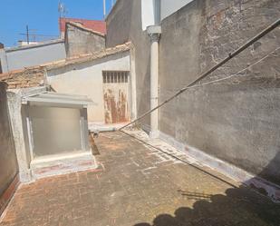 Vista exterior de Casa adosada en venda en Vila-real amb Terrassa