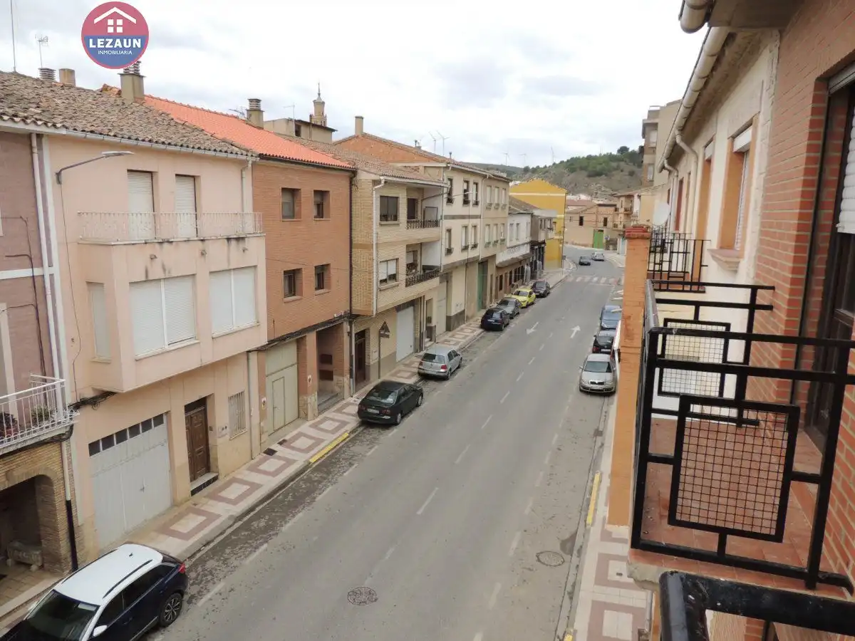 Exterior view of Flat for sale in Funes  with Air Conditioner, Heating and Parquet flooring