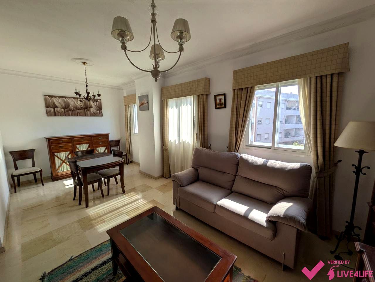 Duplex to rent in De Triana, Triana Oeste