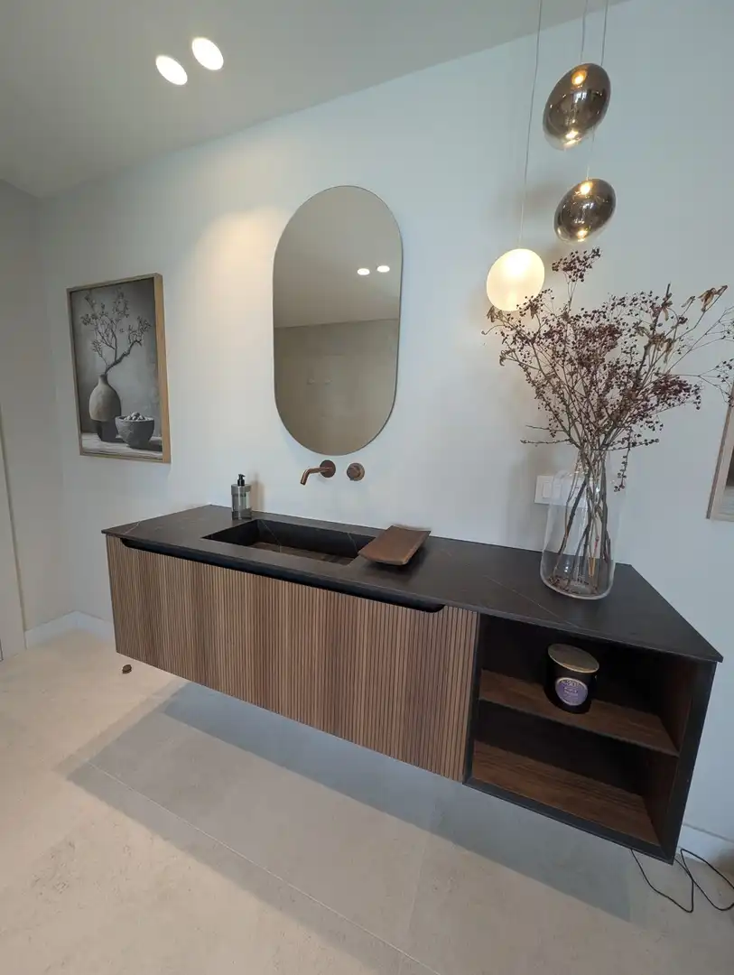 Baño de Piso de alquiler en Torrevieja con Aire acondicionado, Terraza y Amueblado