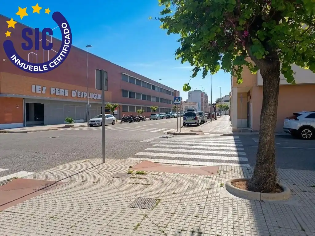 Vista exterior de Garatge en venda en La Pobla Llarga