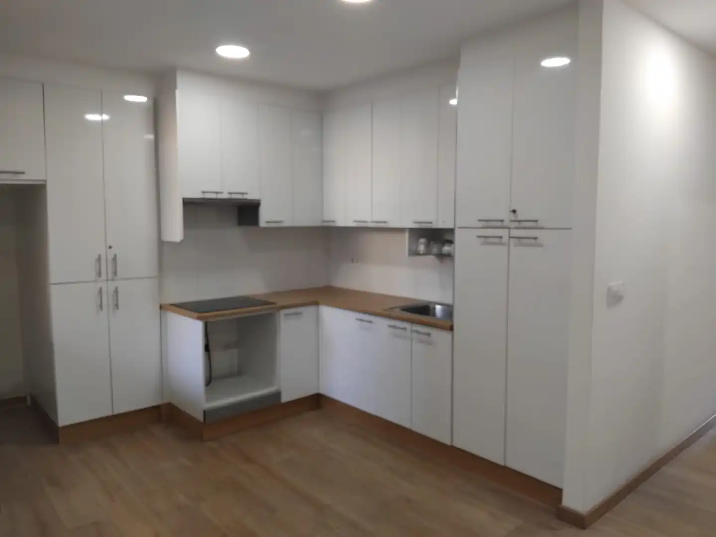 Küche von Haus oder Chalet zum Verkauf in Vigo  mit Privatgarten, Möbliert und Balkon