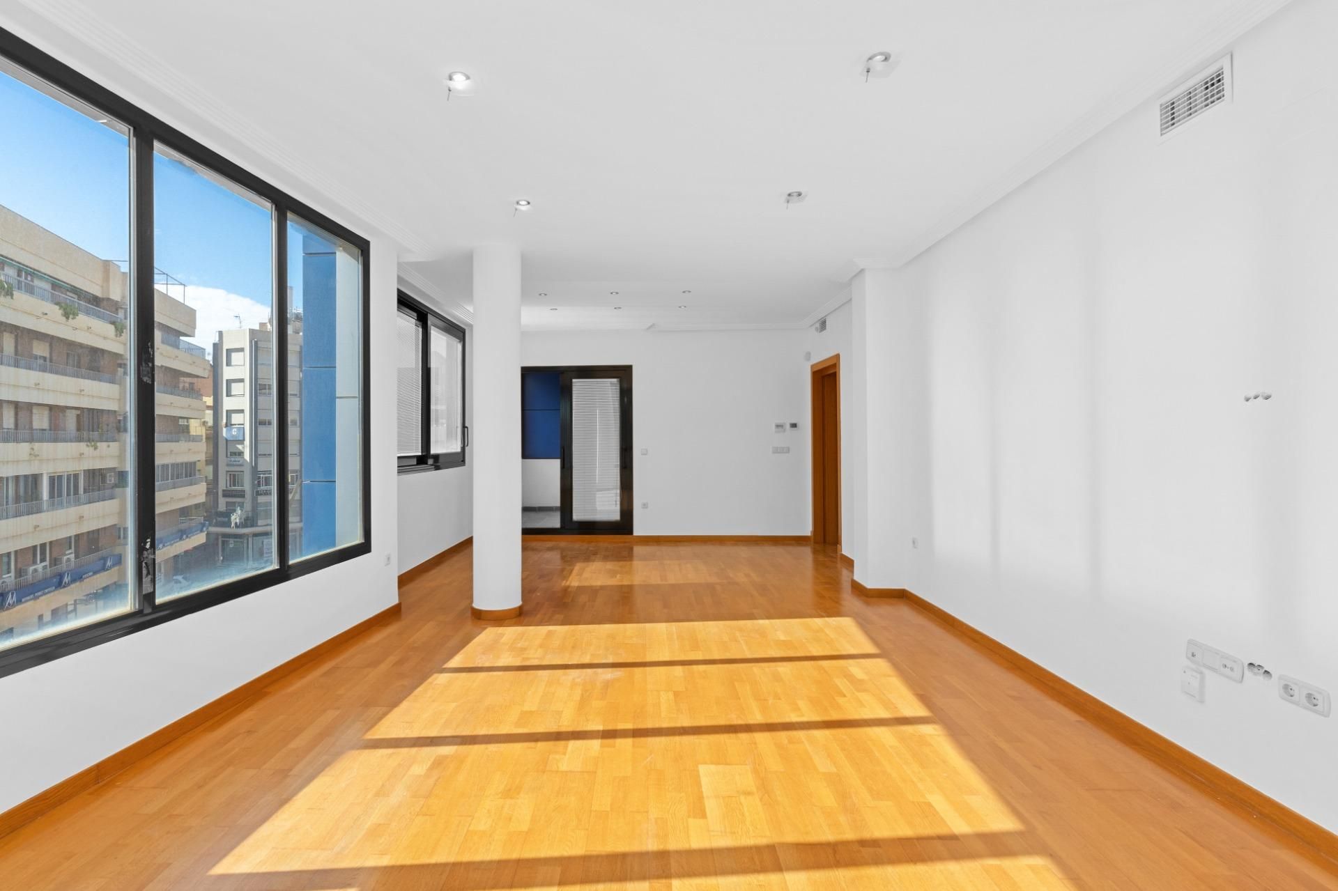 Flat for sale in Calle Párroco Martín Sierra, 1, Motril  ciudad