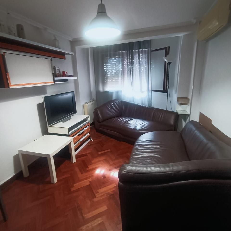 Living room of Flat for sale in  Zaragoza Capital  with Air Conditioner, Heating and Parquet flooring