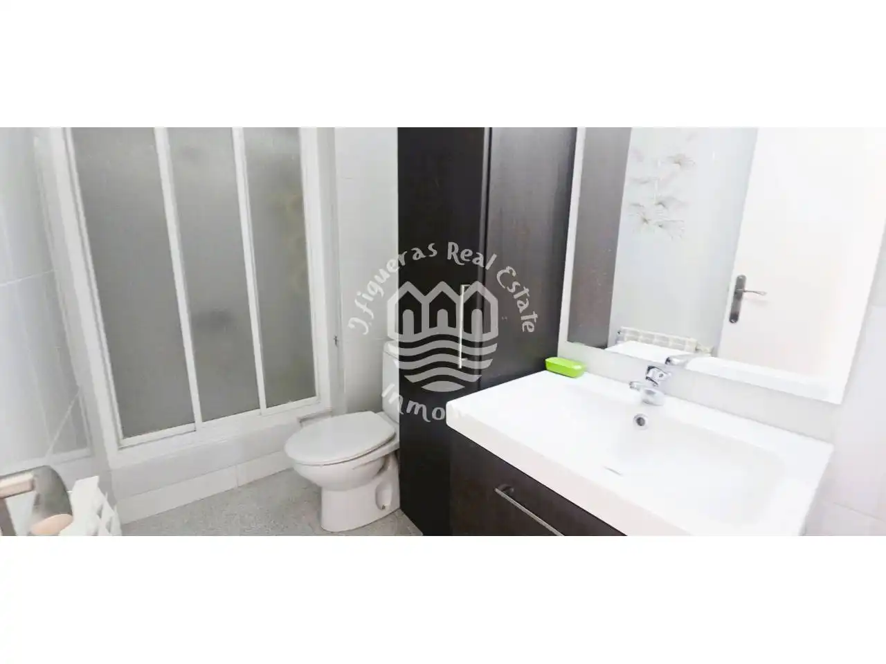 Bathroom of Study for sale in Terrassa  with Heating and Parquet flooring