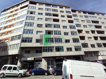 Pis amb balcó en venda a Centro