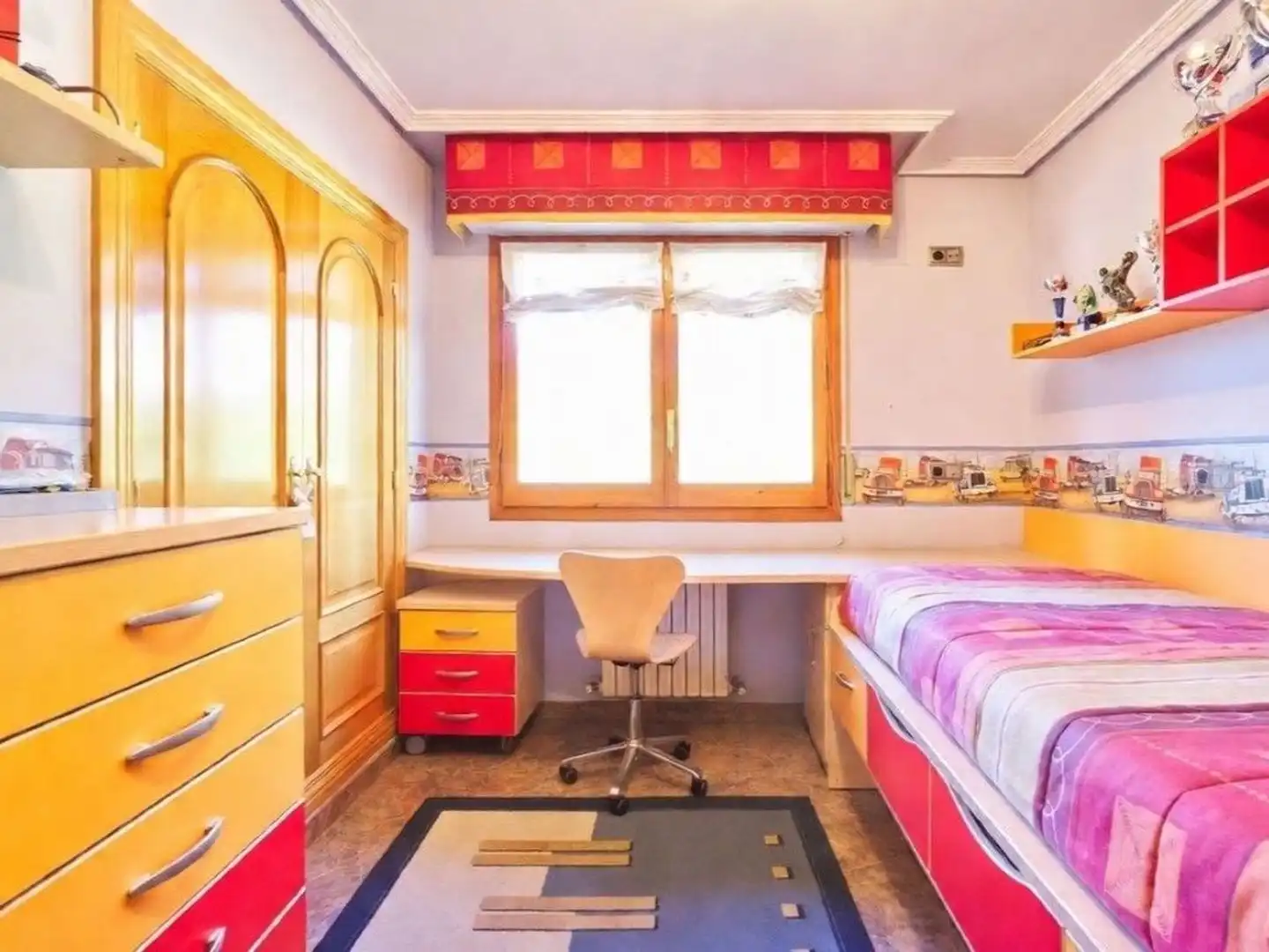 Dormitori de Casa o xalet en venda en Zaragoza amb Aire condicionat, Calefacció i Jardí privat