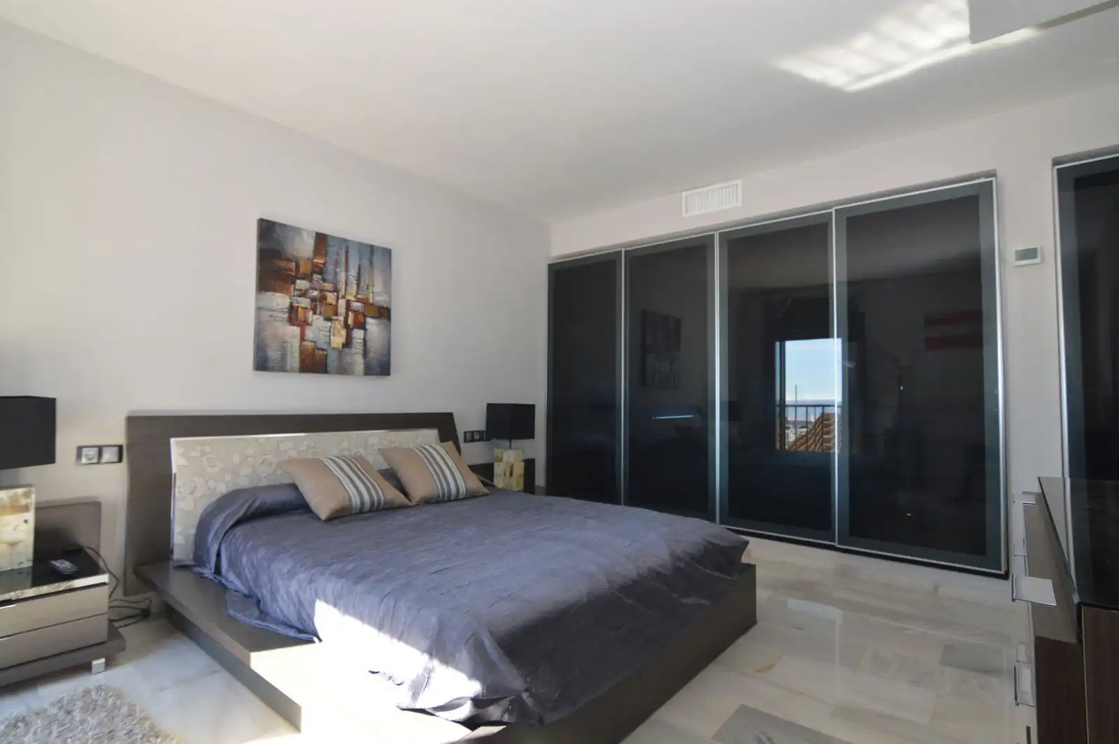 Habitación de Piso en venta en Marbella con Aire acondicionado, Terraza y Amueblado