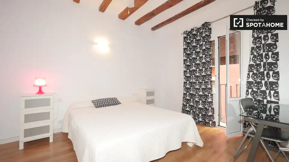 Piso con terraza en alquiler en Ciutat Vella, imagen 12